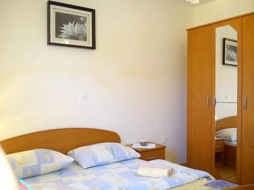 Milutinov Dvor Apartments Vrsi 0*,  Hırvatistan